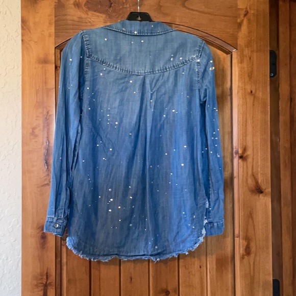 Bella Dahl fringe hem button down jean shirt! - Picture 2 of 4